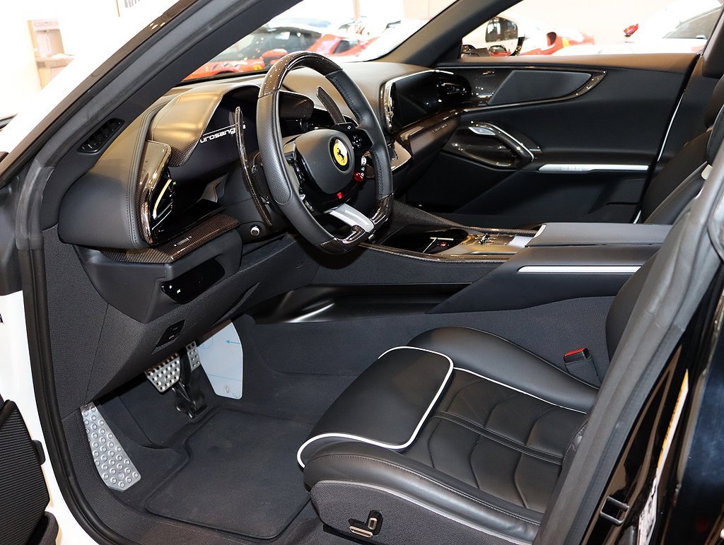 2017 Ferrari GTC4Lusso photo 13
