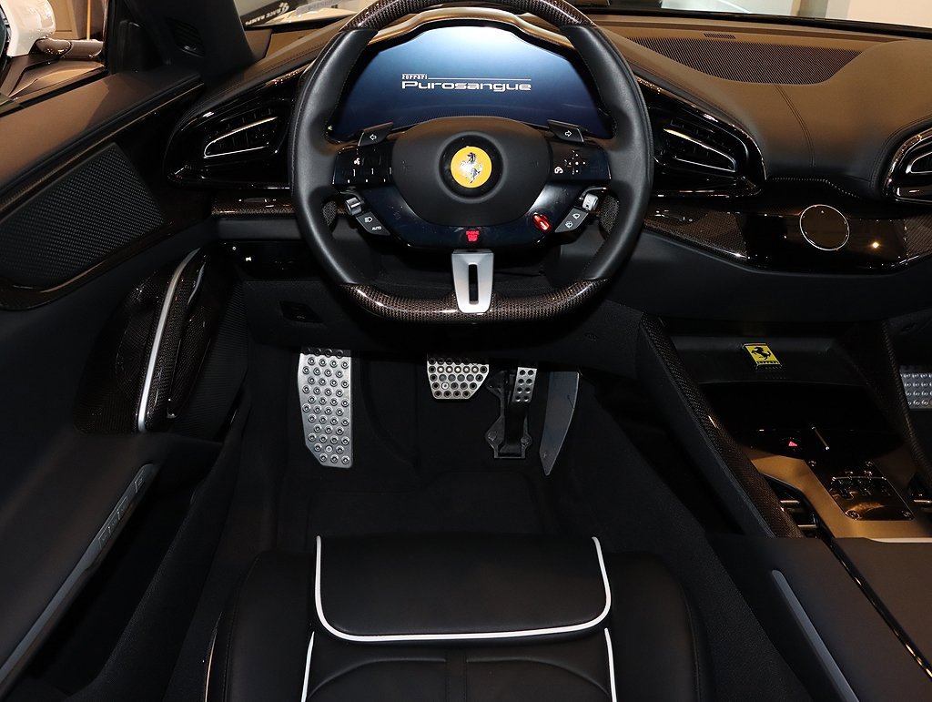 2017 Ferrari GTC4Lusso photo 15