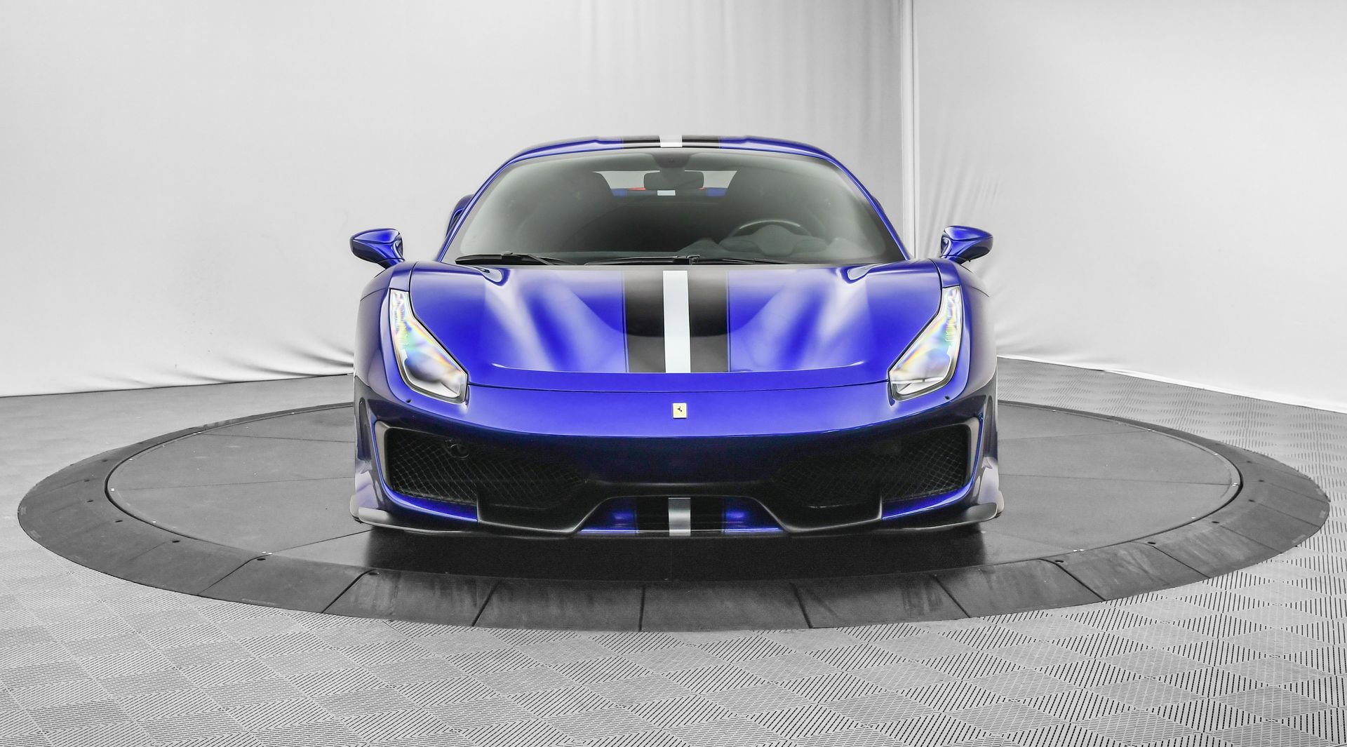 2017 Ferrari 488 GTB photo 21