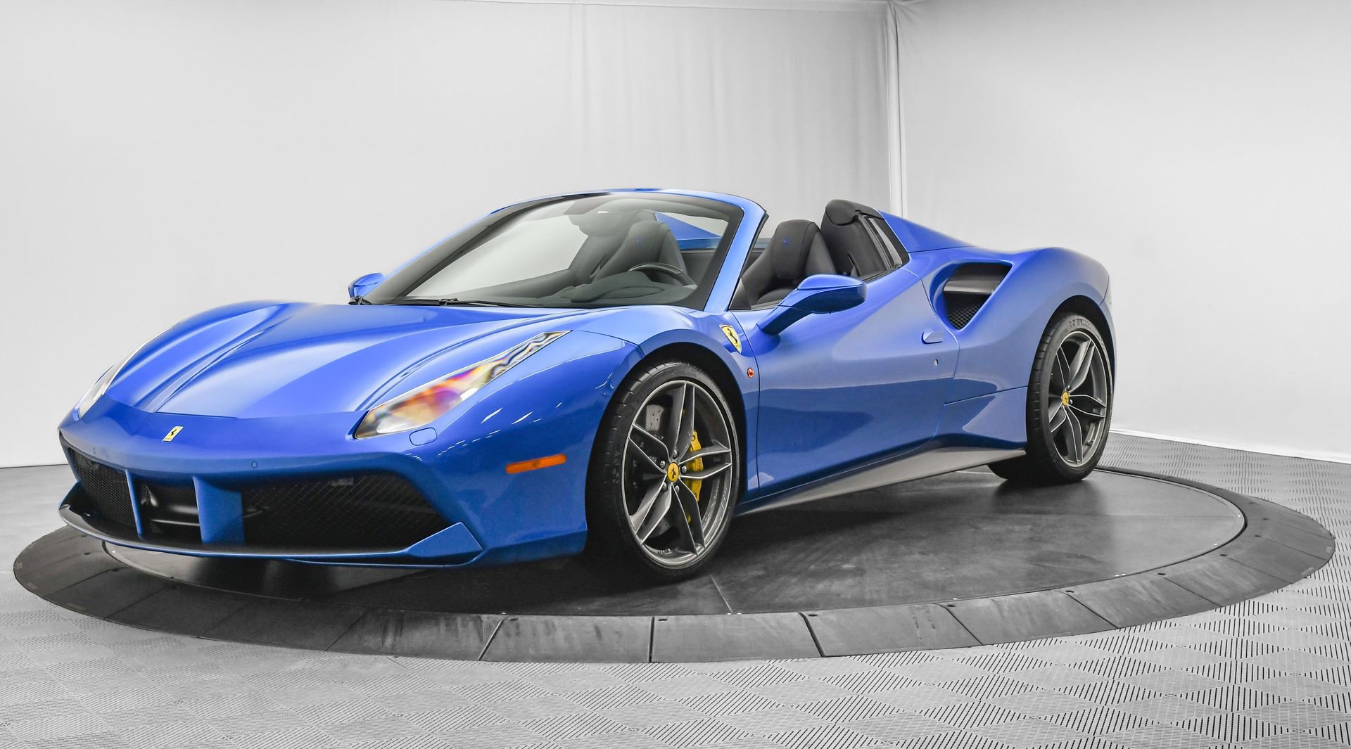 2017 Ferrari 488 GTB photo 18
