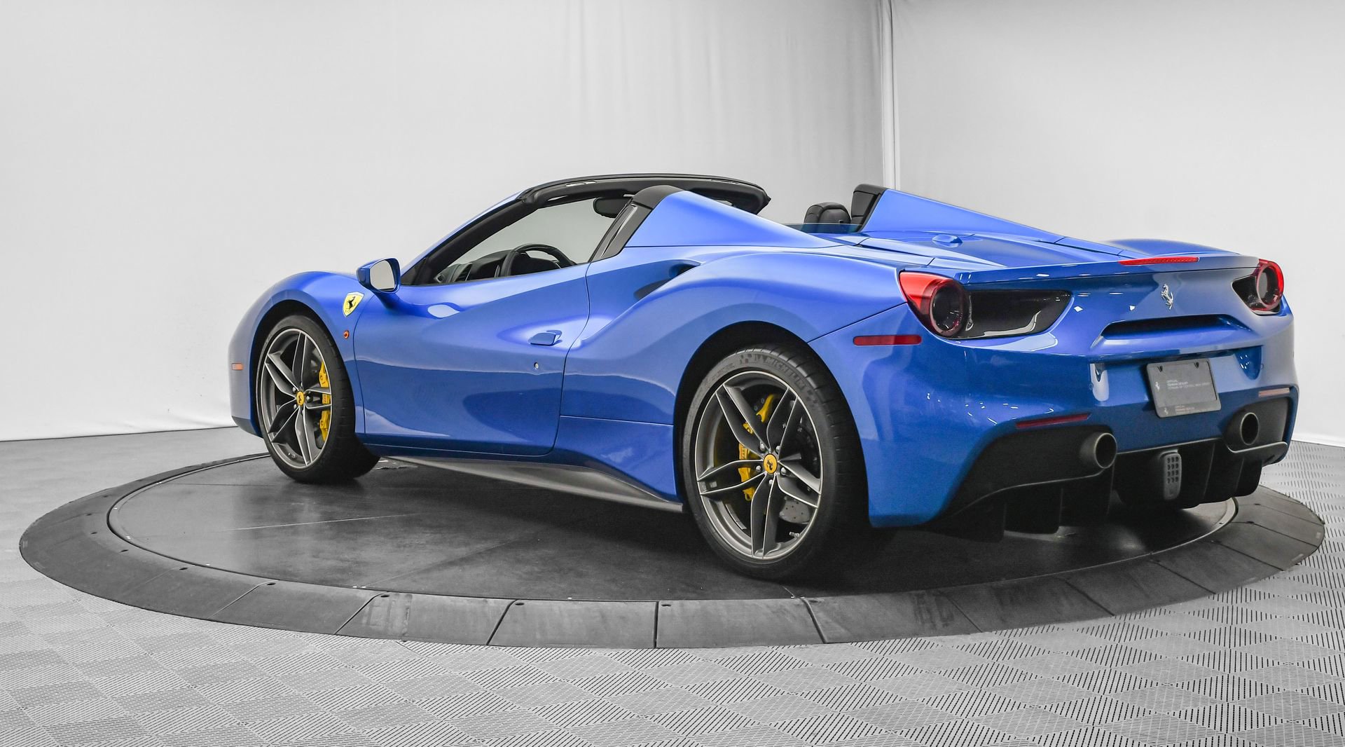 2017 Ferrari 488 GTB photo 20