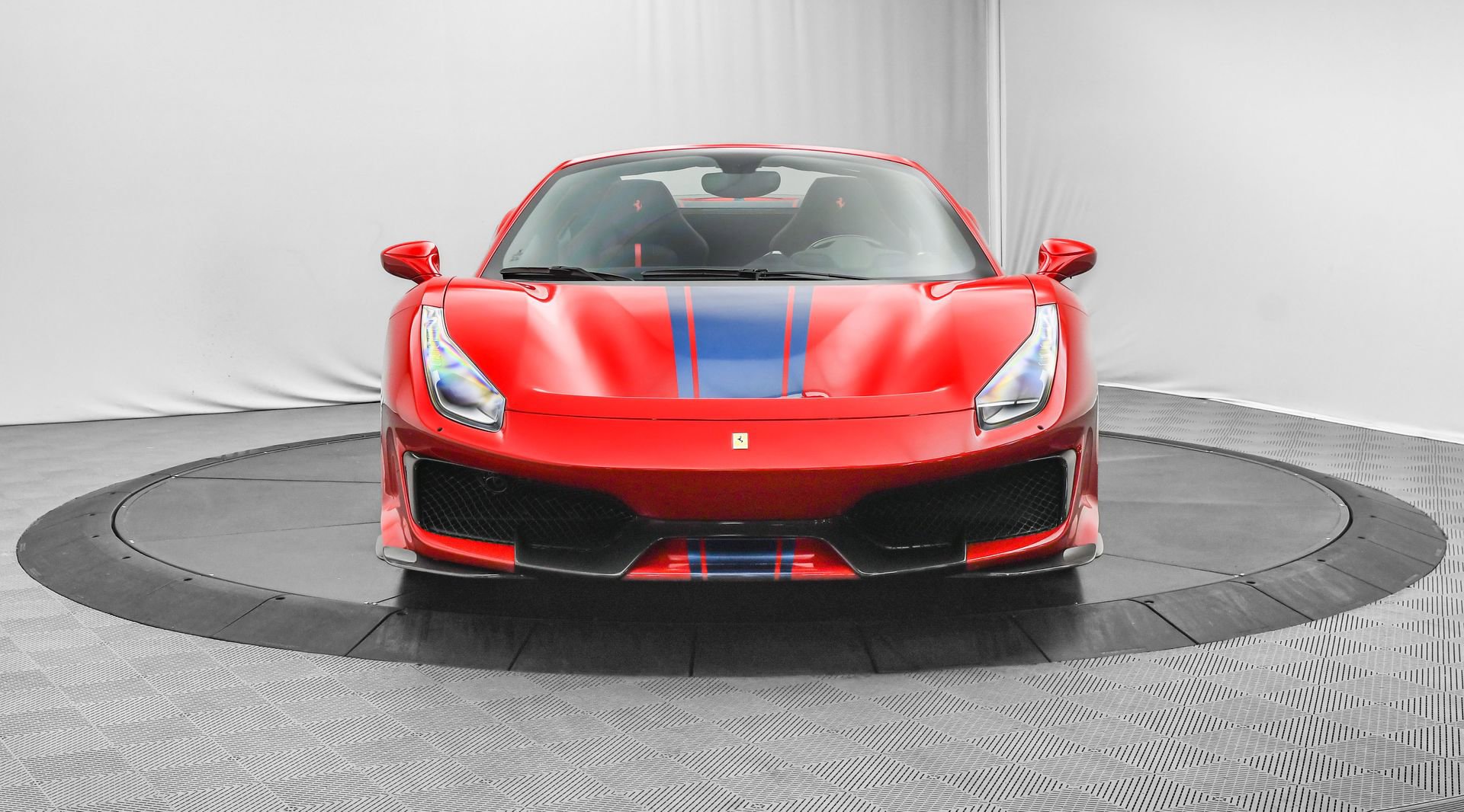 2017 Ferrari 488 GTB photo 11
