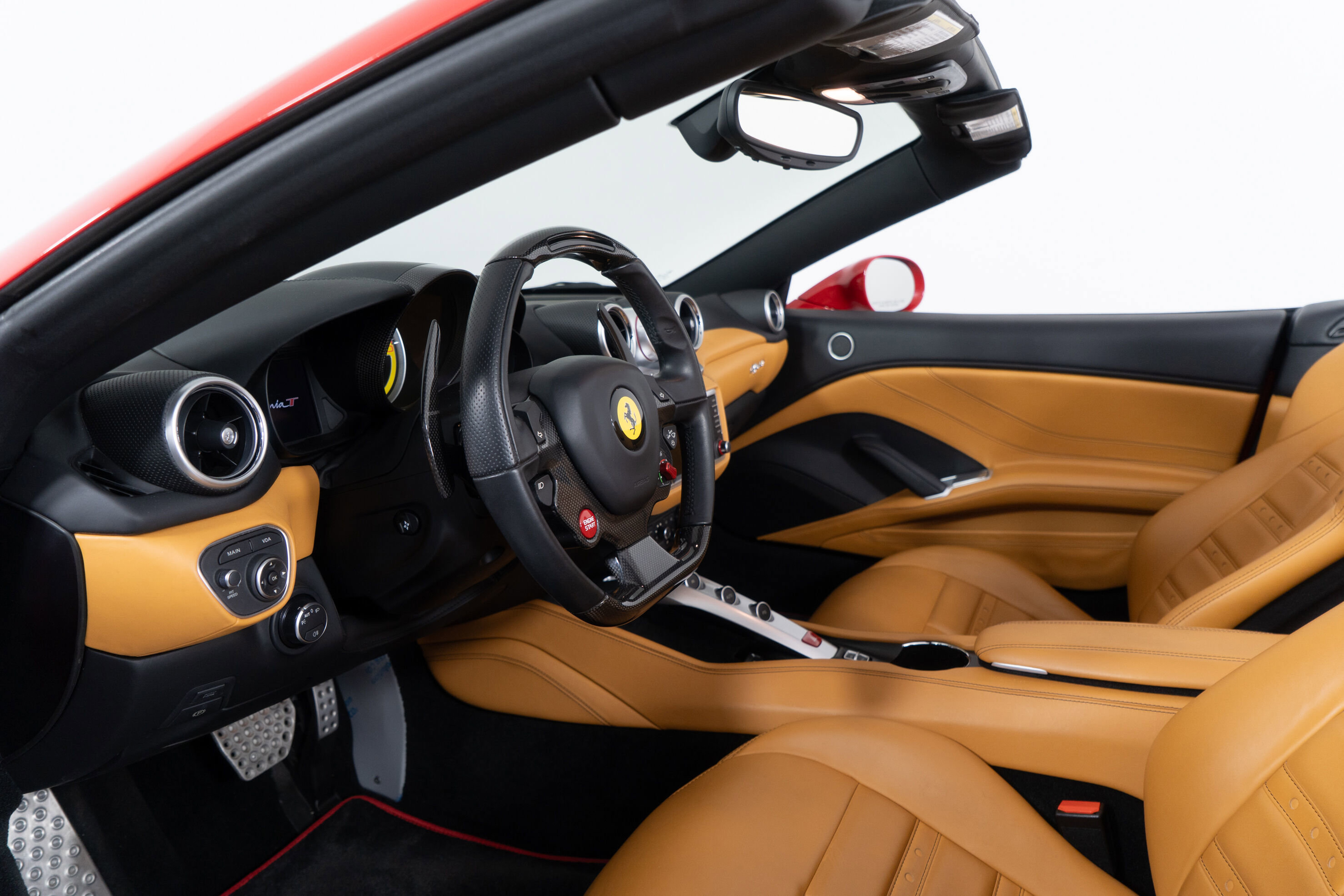 2016 Ferrari California T photo 4