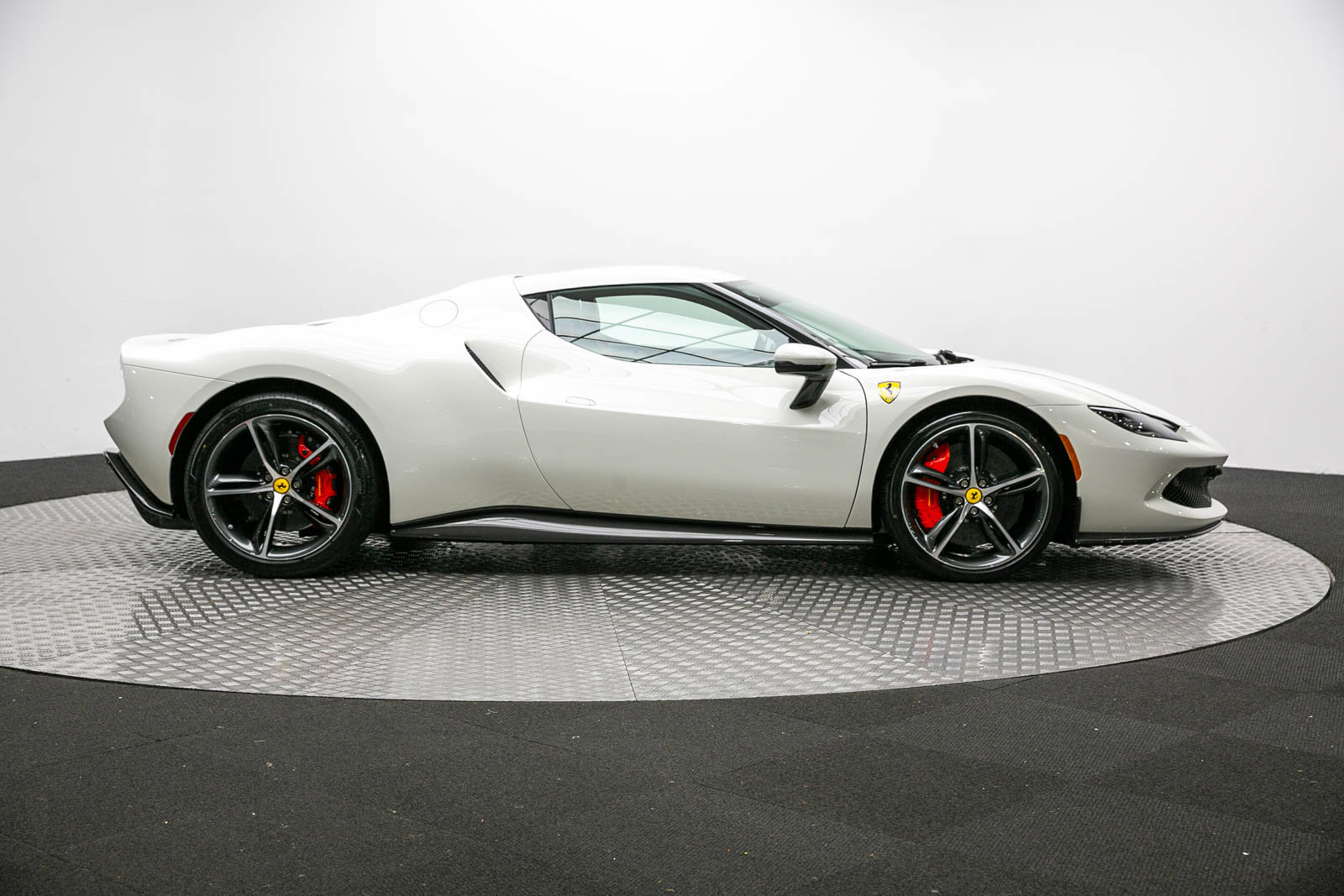 【新品・未開封】Ferrari 296GTS模型ホワイト 保証シール付き Pre-Owned 2023 Ferrari 296 GTB For Sale ($369,900) | Aston