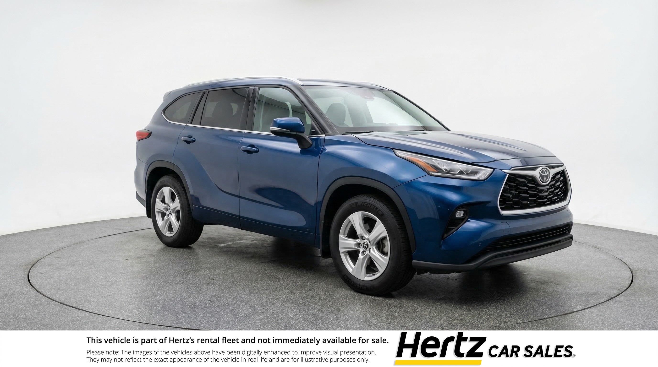 2025 Toyota Highlander LE FWD