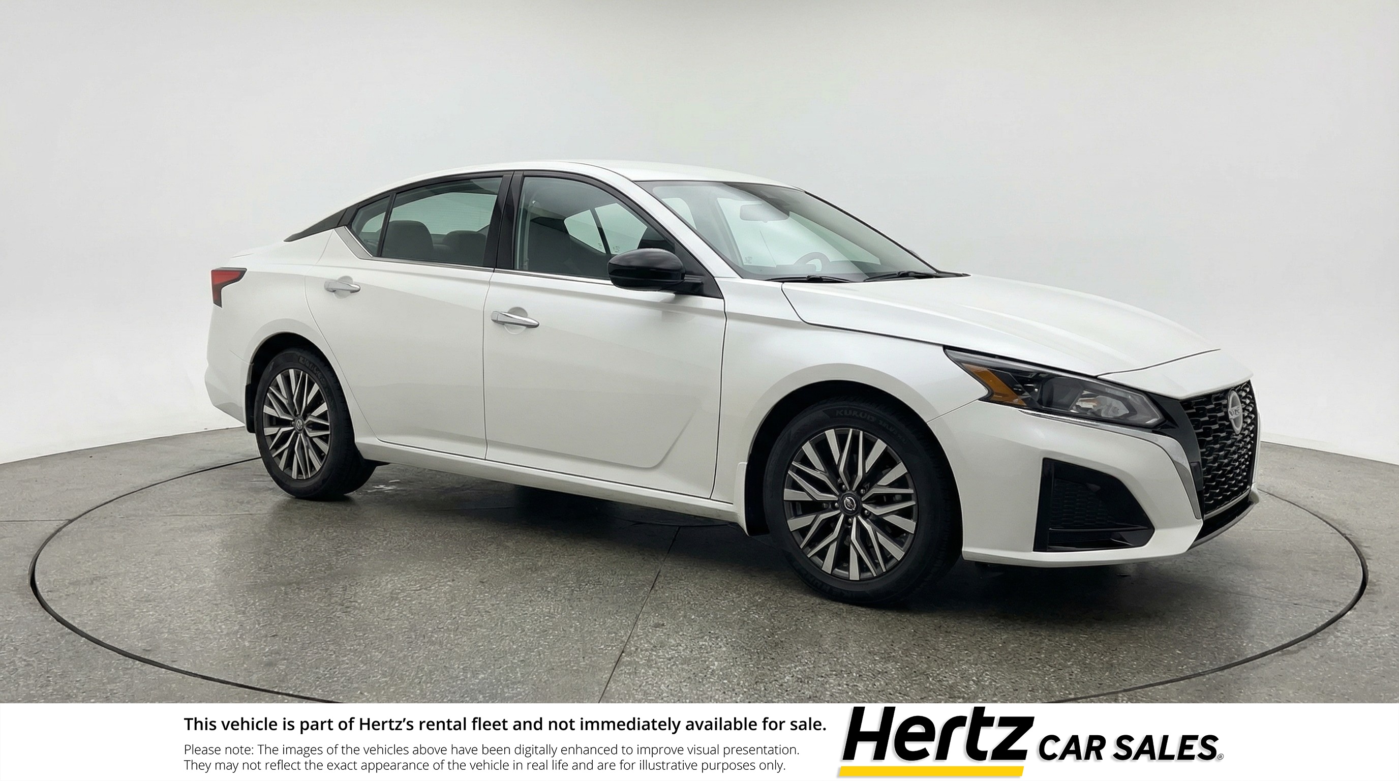 White 2025 Nissan Altima 2.5 SV FWD Sedan Front-Wheel Drive Automatic