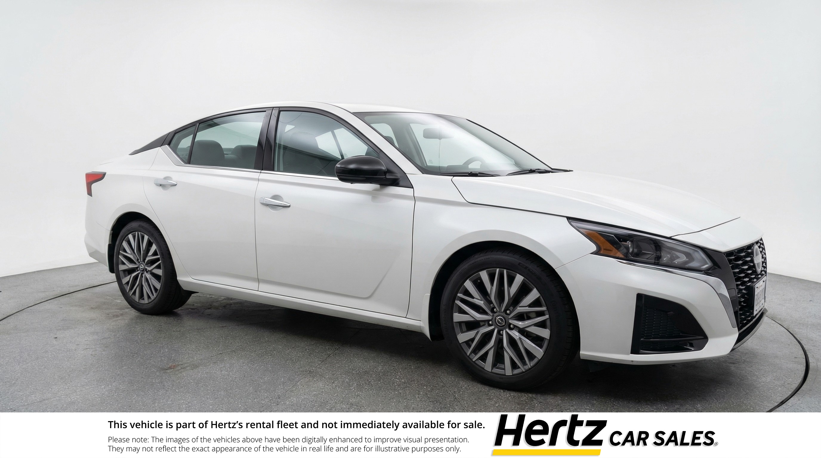 White 2025 Nissan Altima 2.5 SV FWD Sedan Front-Wheel Drive Automatic