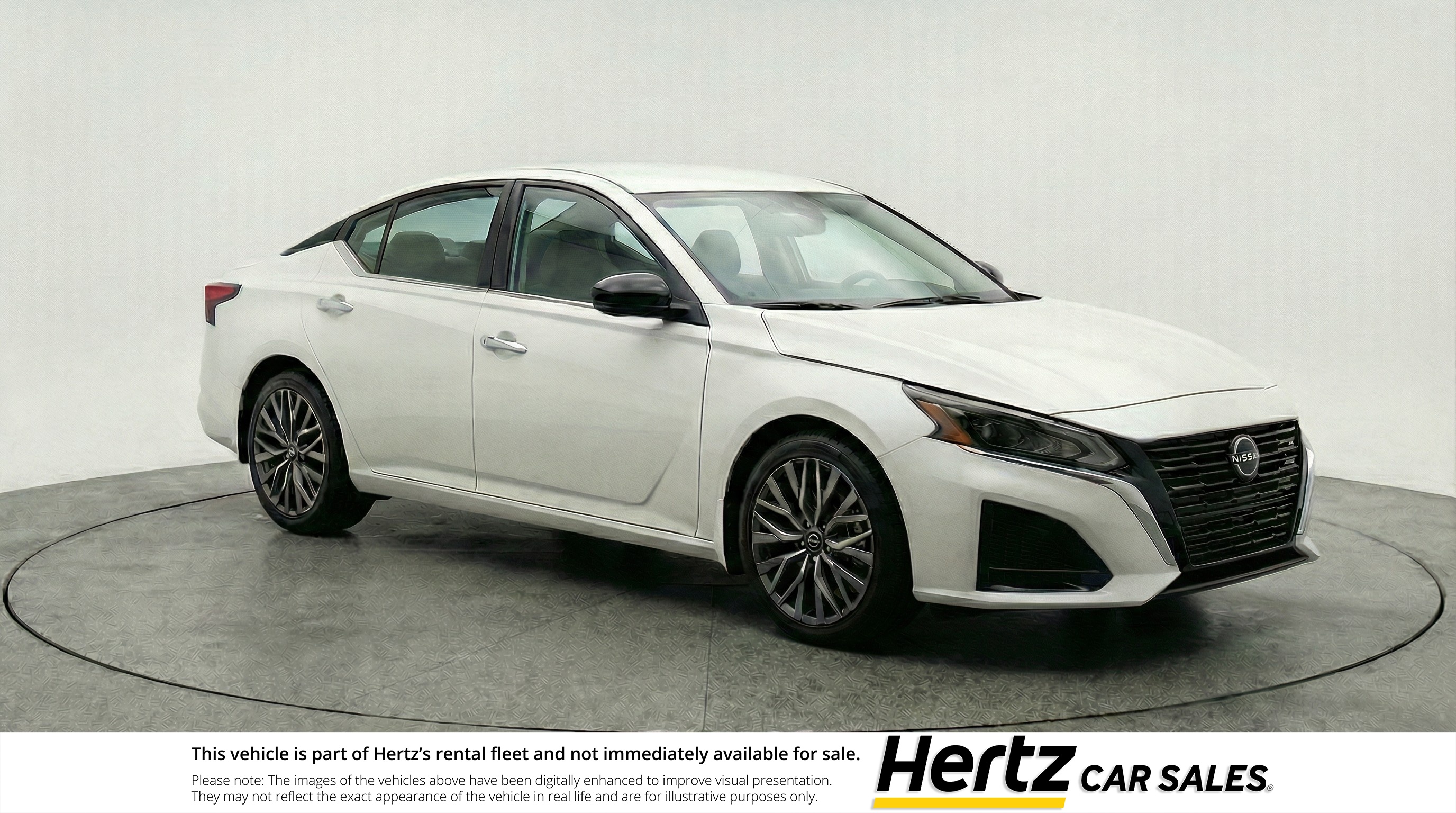 White 2025 Nissan Altima 2.5 SV FWD Sedan Front-Wheel Drive Automatic