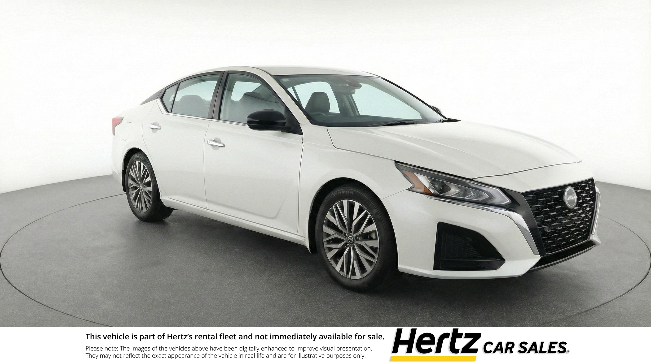 White 2025 Nissan Altima 2.5 SV FWD Sedan Front-Wheel Drive Automatic