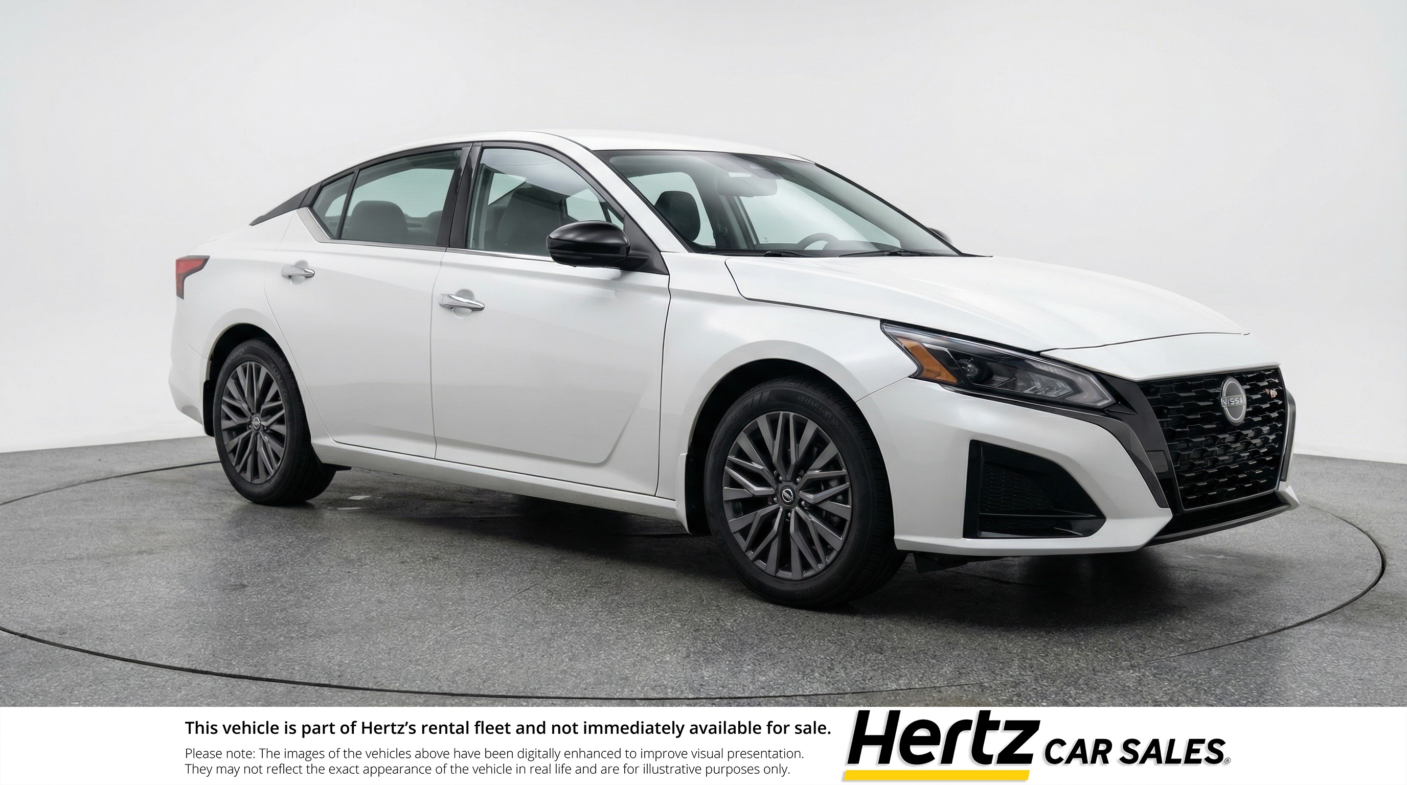 White 2025 Nissan Altima 2.5 SV FWD Sedan Front-Wheel Drive Automatic